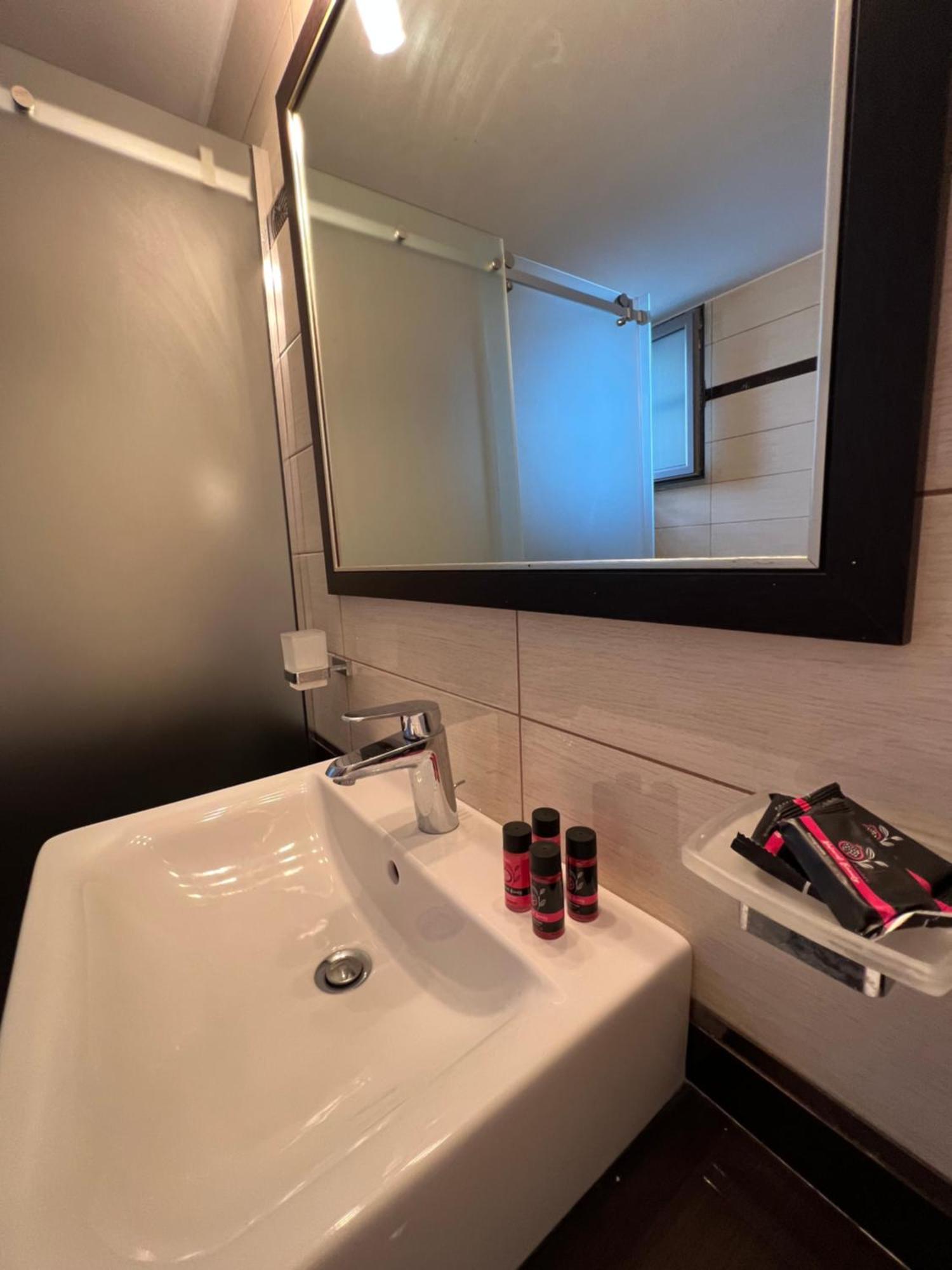 Vl Luxury Villa Kiveri Bagian luar foto